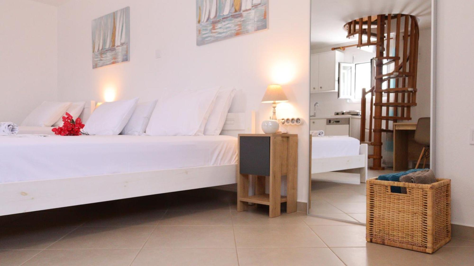 Lemon Tree Maisonette - Naoussa Paros Bagian luar foto